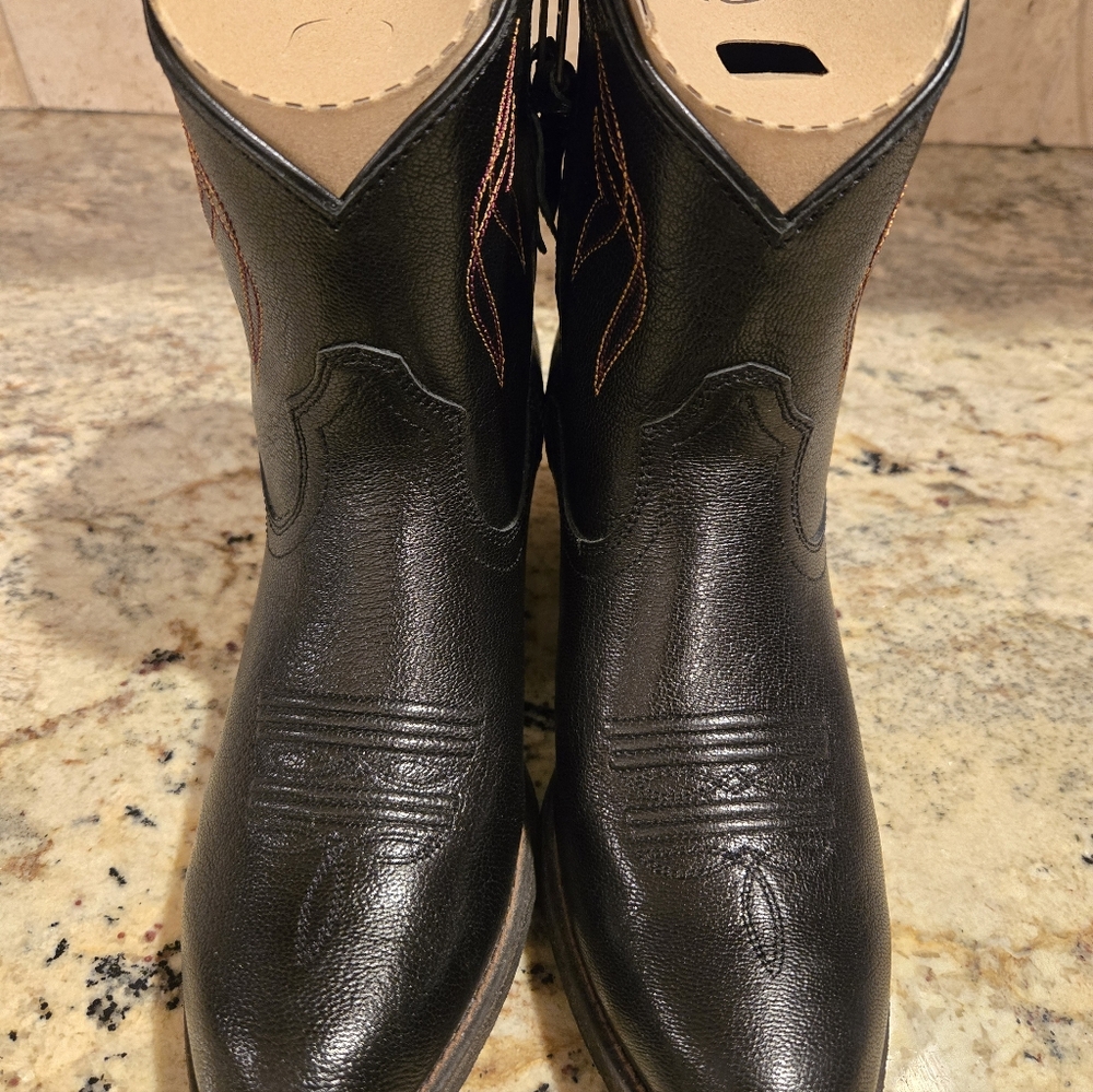 Ariat Darlin Style Ankle Boots Black with Brown Stitching - Picture 4 of 8